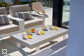 Outdoor dining - Villa NAUTILUS by Abahana Villas (Benissa)