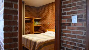 1 quarto, Wi-Fi de cortesia, roupa de cama