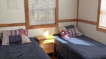 3 bedrooms, free WiFi, bed sheets