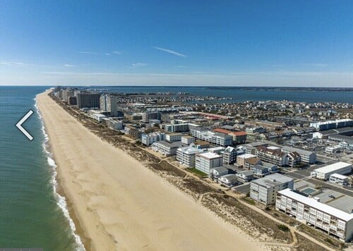 Beautiful Oceanside condo-everything needed for the perfect beach stay! North OC