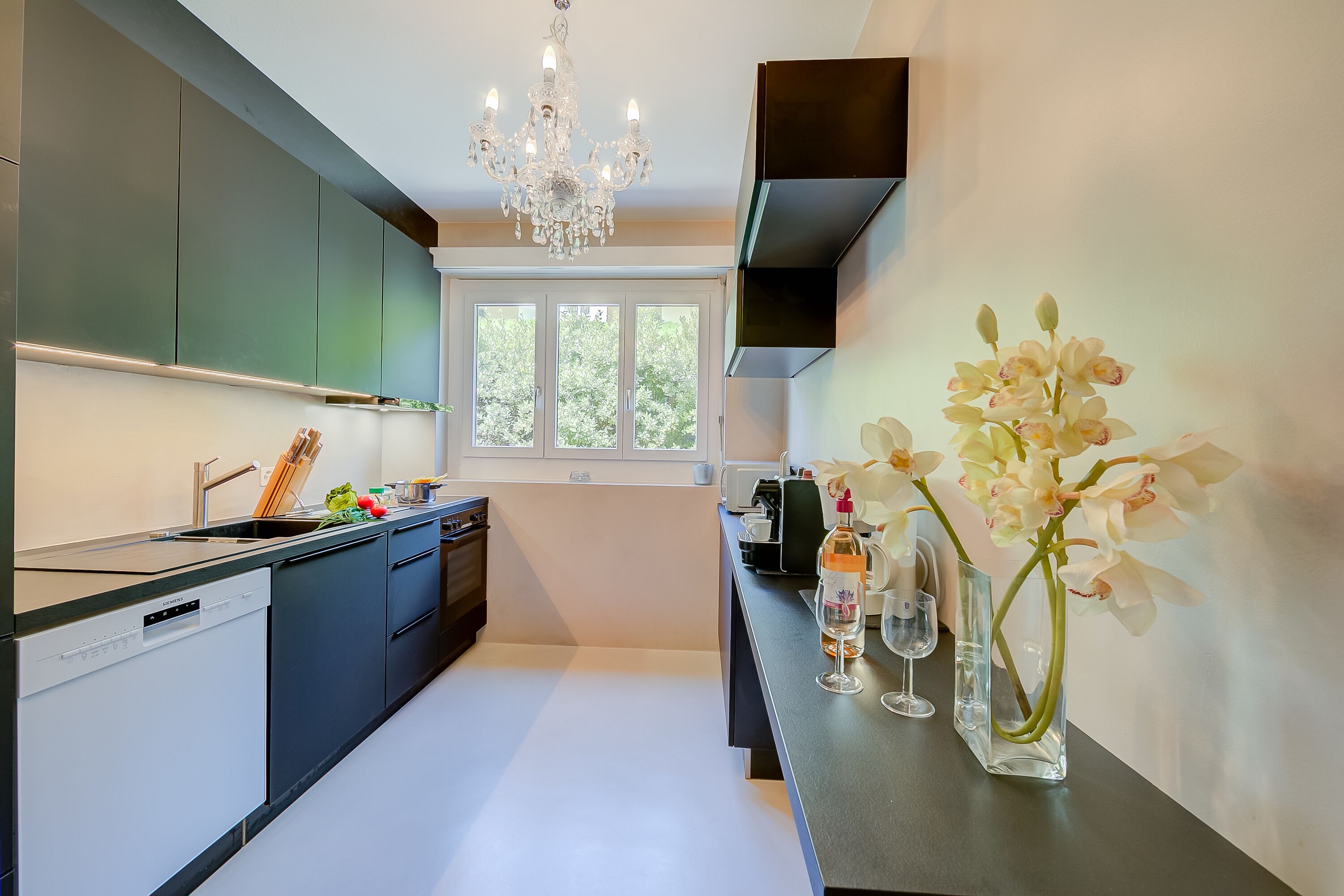 Familie appartement, meerdere slaapkamers, 2 badkamers, uitzicht op gebergte (Casa monti belvedere) | Privékeuken | Een koelkast, een magnetron, een oven, een kookplaat