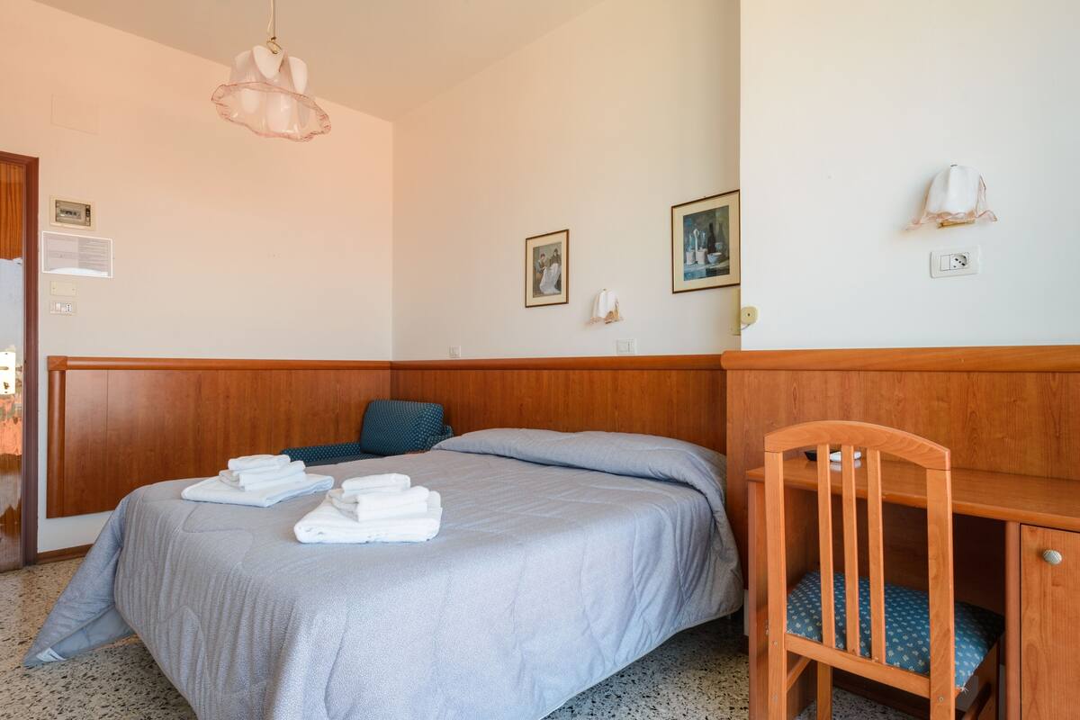 Coffres-forts dans les chambres, rideaux occultants, Wi-Fi gratuit