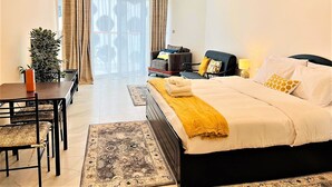 Iron/ironing board, individually decorated, individually furnished - Brand new Studio With Balcony in Business Bay (Dubai)