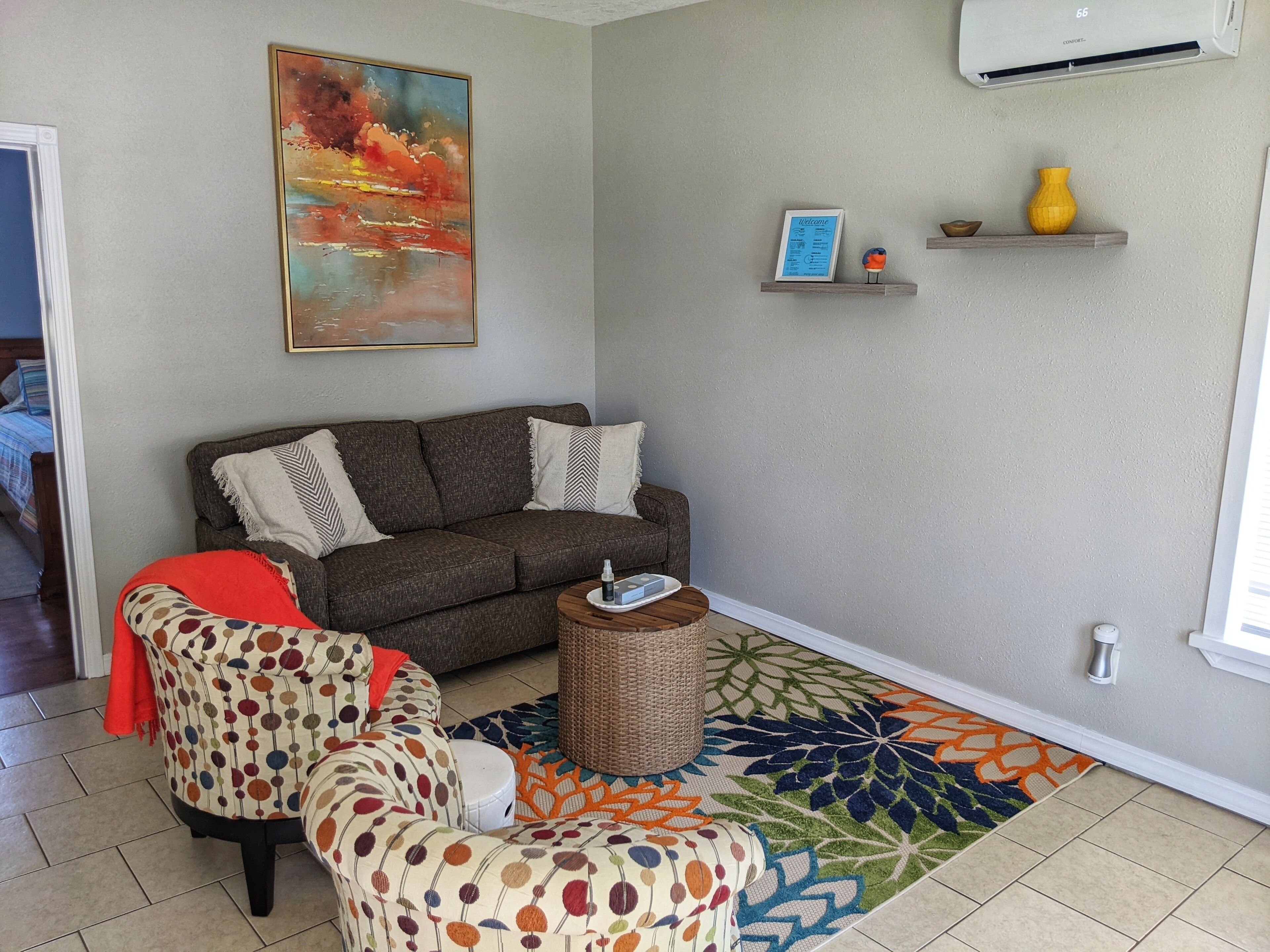 Cottage in Syracuse - 3 min walk to Lake Wawasee and access to Lake Papakeechie