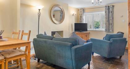 Beautiful 3 Bed Cottage in the Heart of Flookburgh - Pass the Keys