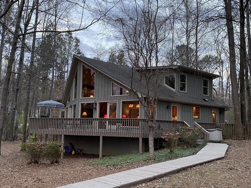 Reduced Spring rates! On Lake Oconee with Sunset Views, 2 Masters