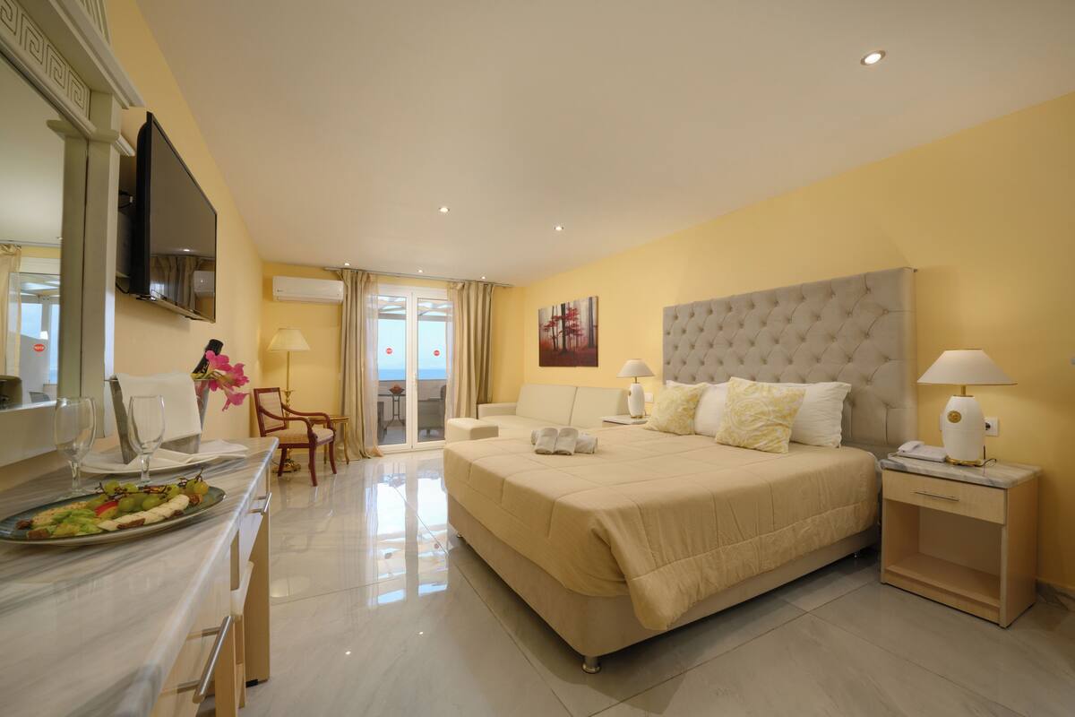 Rooftop Penthouse Room | 客房內保險箱、免費無線上網、床單