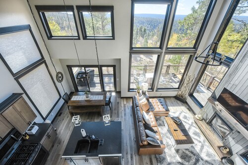 Amazing Views from Window Filled Modern Cabin near Terry Peak w/ Hot Tub!