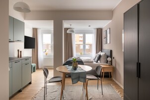 Suite | Premium bedding, individually decorated, individually furnished, desk