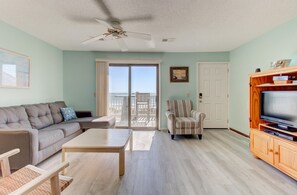 TV, lettore DVD, libri