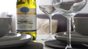 Food and drink - (189OC-10) Cozy Studio Near Beach & Town Centre  (Bournemouth)