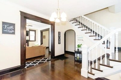 Perfect Historic Cincinnati Getaway Near Downtown!