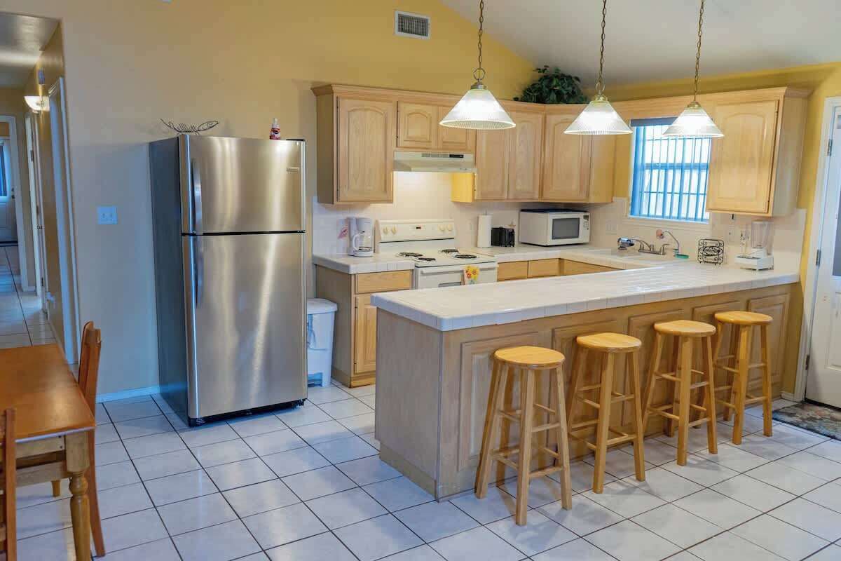 House, Multiple Beds, Patio, Garden View | Private kitchen | Fridge, microwave, oven, stovetop
