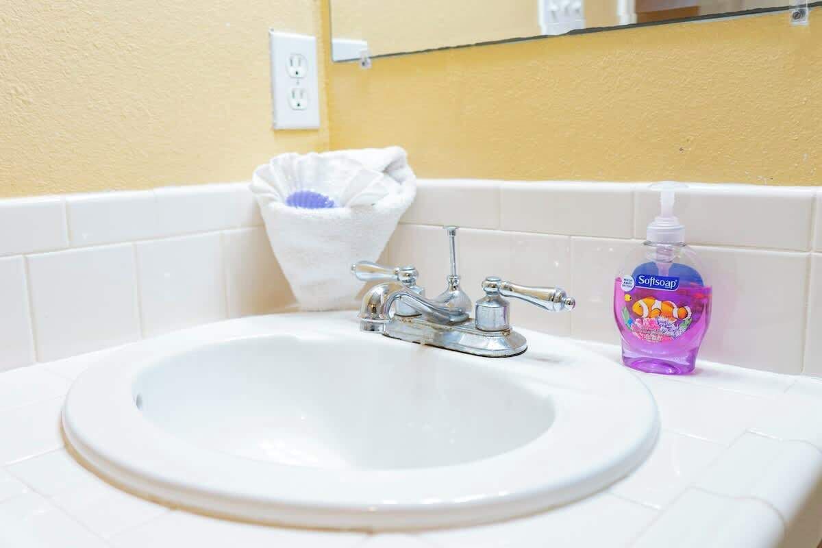 House, Multiple Beds, Patio, Garden View | Bathroom