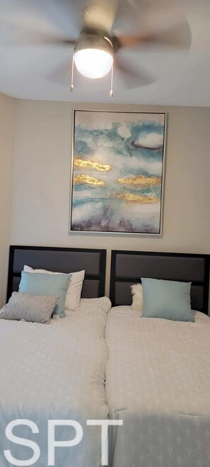 Condo, várias camas, sacada, vista para o oceano | 2 quartos, Wi-Fi de cortesia