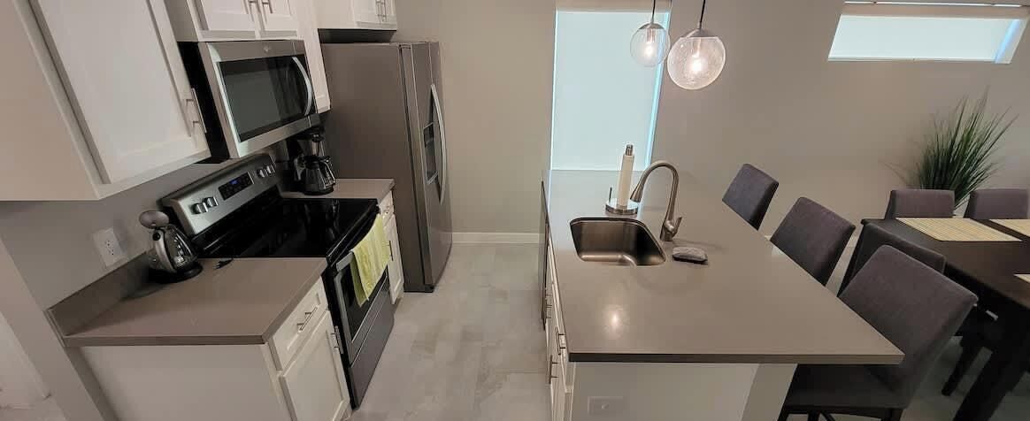 Condo, Multiple Beds, Balcony, Ocean View | Private kitchen