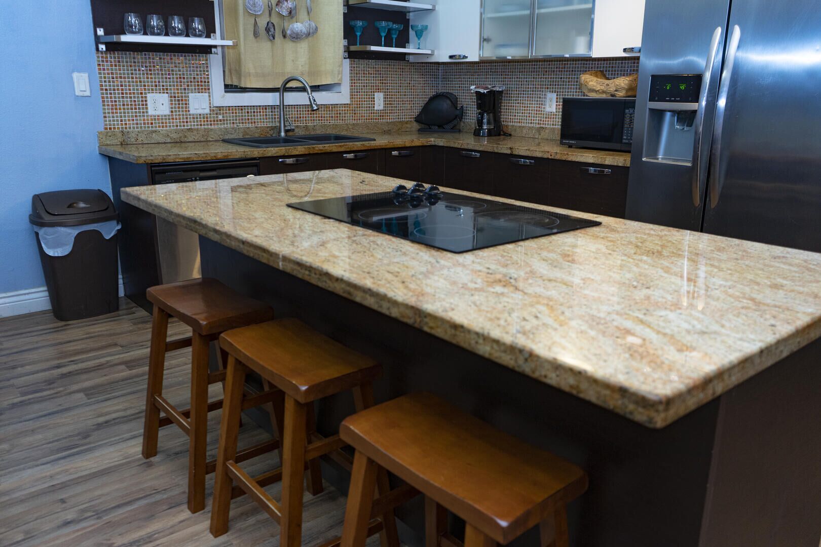 House, Multiple Beds, Kitchen | Private kitchen | Fridge, microwave, oven, stovetop