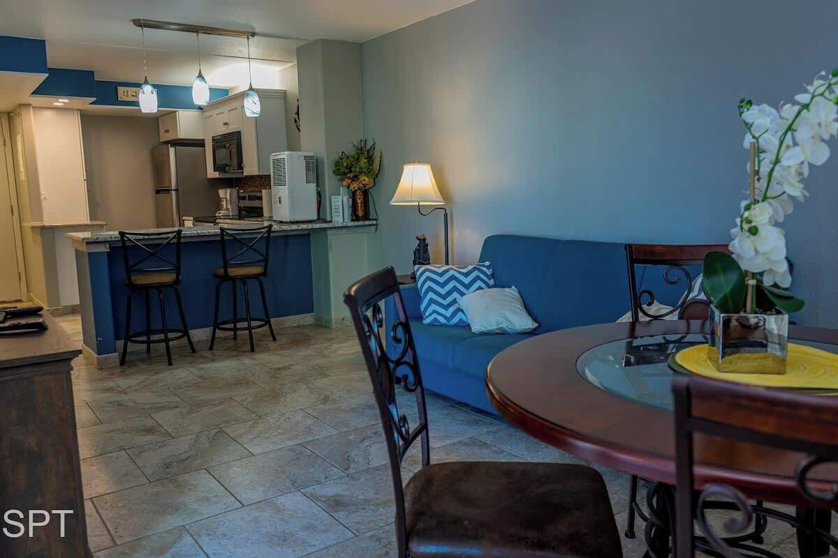 Apartamento, varias camas, cocina, vistas a la piscina | Restauración