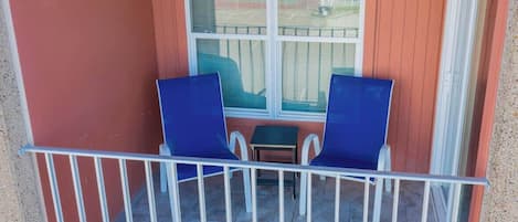 Condo, Multiple Beds, Kitchen, Pool View | Property grounds