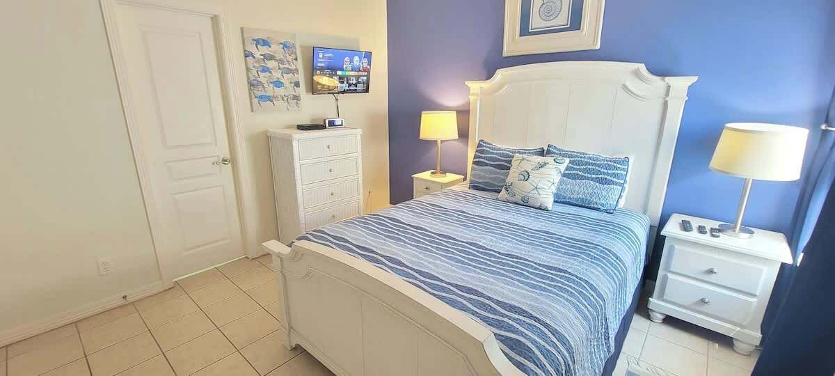 Condo, Multiple Beds, Kitchen, Pool View | 2 bedrooms