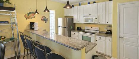 Condo, Multiple Beds, Kitchen, Pool View | Private kitchen | Coffee/tea maker, fridge, microwave, oven