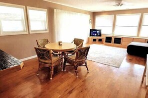 House, Multiple Beds, Balcony, Beach View | Dining - Madre Azul Bay House (South Padre Island)