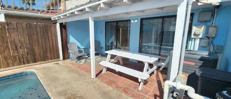 Tempat makan outdoor