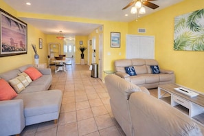 House, Multiple Beds, Pool Access, Pool View | Living area