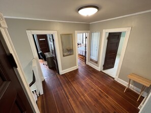 4 bedrooms, WiFi, bed sheets