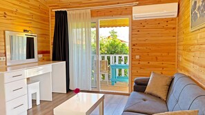 ハネムーン ダブルルーム | リビング エリア