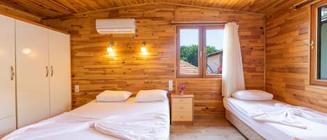 Habitación triple Deluxe | 2 habitaciones, muebles diferentes, insonorización y wifi gratis