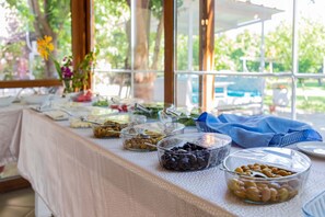 朝食ビュッフェ