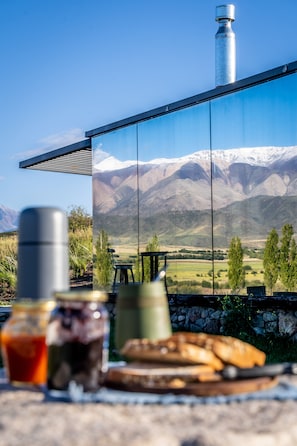 Premium bedding, down duvets, pillow-top beds, individually decorated - Hotel de Cielo (Tupungato)