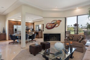 Smart TV, fireplace, video games, DVD player - Luxury Premium Upgraded Home – Palm Desert, CA (Palm Desert)