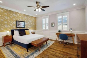 4 bedrooms, desk, iron/ironing board, travel crib - Cheerful & Bright - Blocks to the French Quarter (New Orleans)
