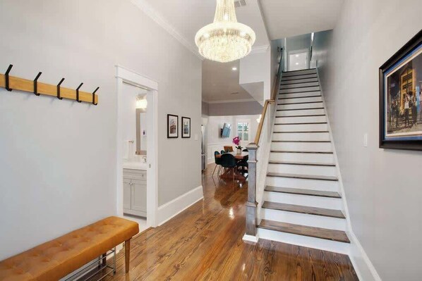 Interior - Cheerful & Bright - Blocks to the French Quarter (New Orleans)