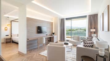 Premium Studio Suite | In-room safe, individually decorated, individually furnished, desk