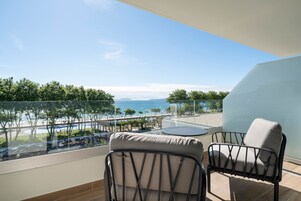 Deluxe Room, Sea View | Terrace/patio
