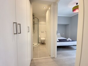 Shower, hair dryer - N&J - LE SALEYA - Old Town - Very close sea (Niza)