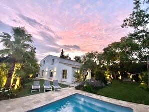 Piscine extérieure, piscine chauffée