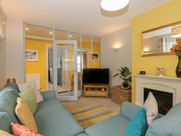Cottage | Living area - The Lobster Pot (Cromer)