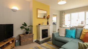 Cottage | Living area