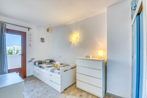 2 sovrum, strykjärn/strykbräda, gratis wi-fi och sängkläder