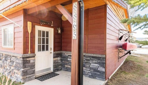 Paddlers Inn - Guide's Suite | Rustic | Charming
