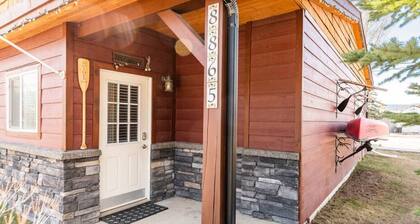 Paddlers Inn - Guide's Suite | Rustic | Charming