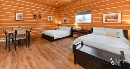 Paddlers Inn - Canoe Shop | Rustic | Quaint | Cozy