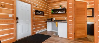 Paddlers Inn - Canoe Shop | Rustic | Quaint | Cozy