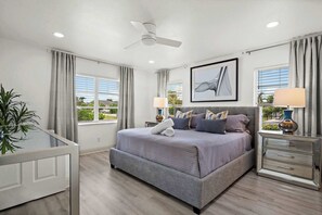 3 bedrooms, desk, iron/ironing board, travel crib