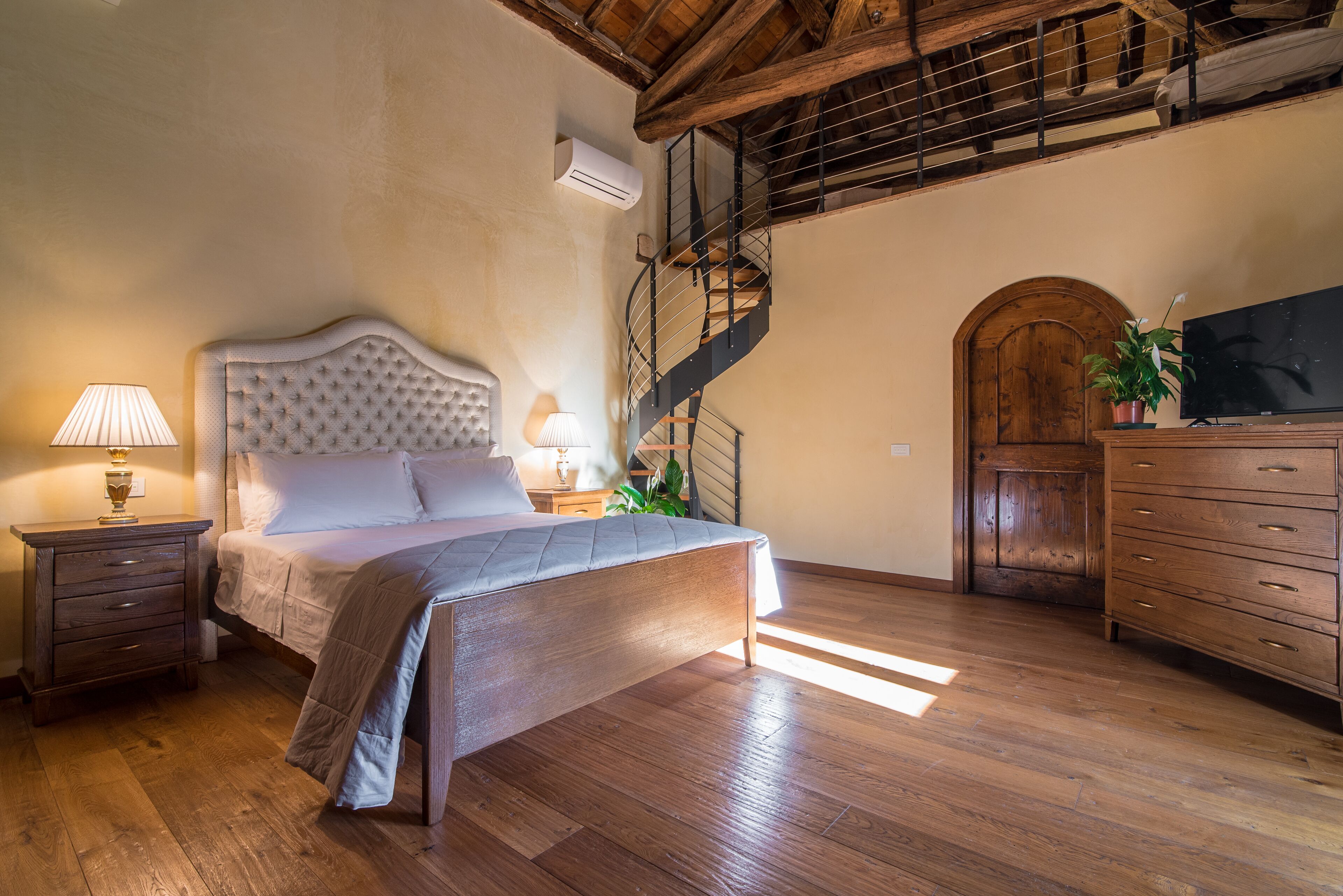 1 Schlafzimmer, Zimmersafe, Schreibtisch, kostenloses WLAN