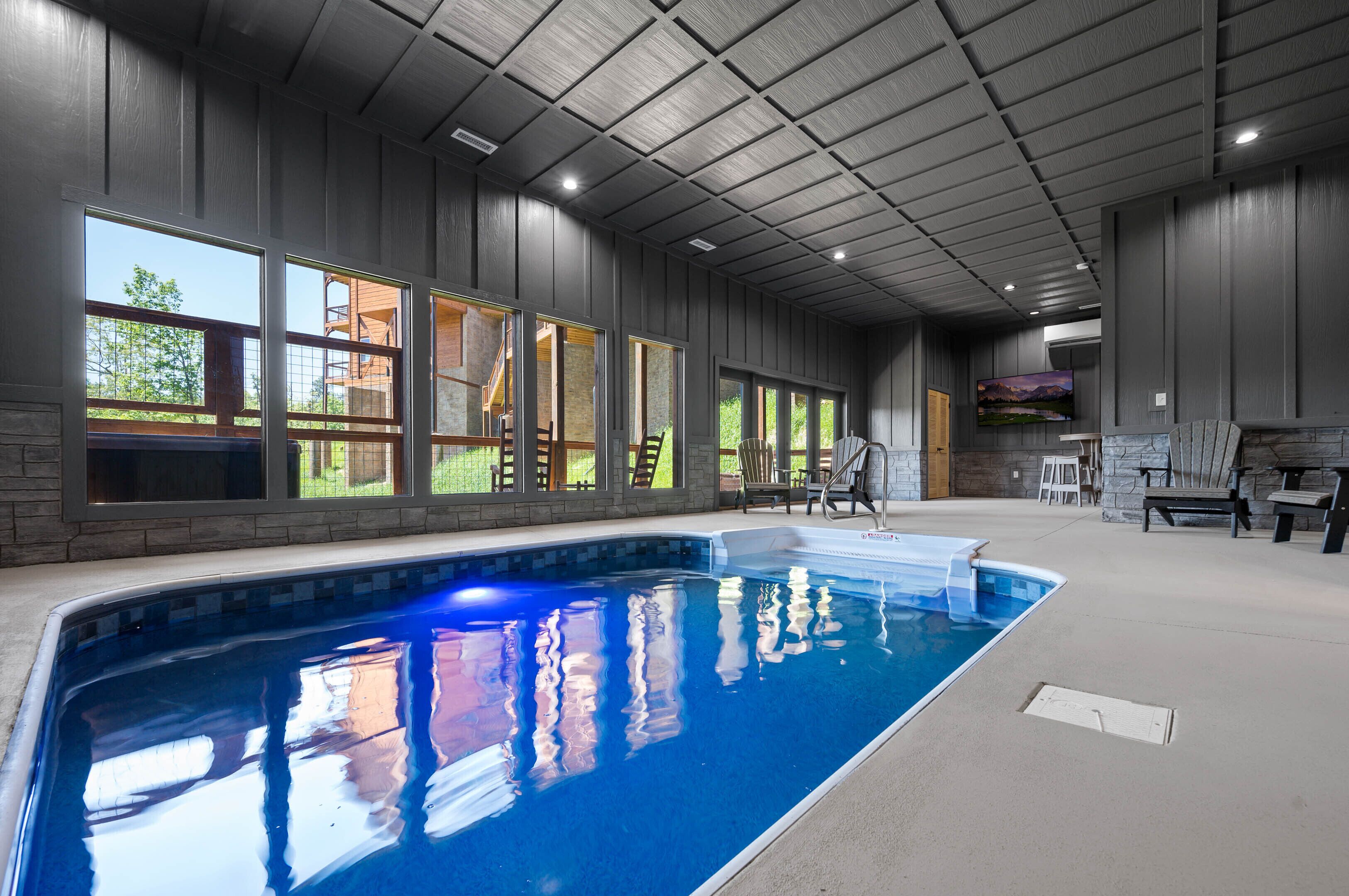 Great Views, Pool table, Free Attractions, Private Indoor Pool.